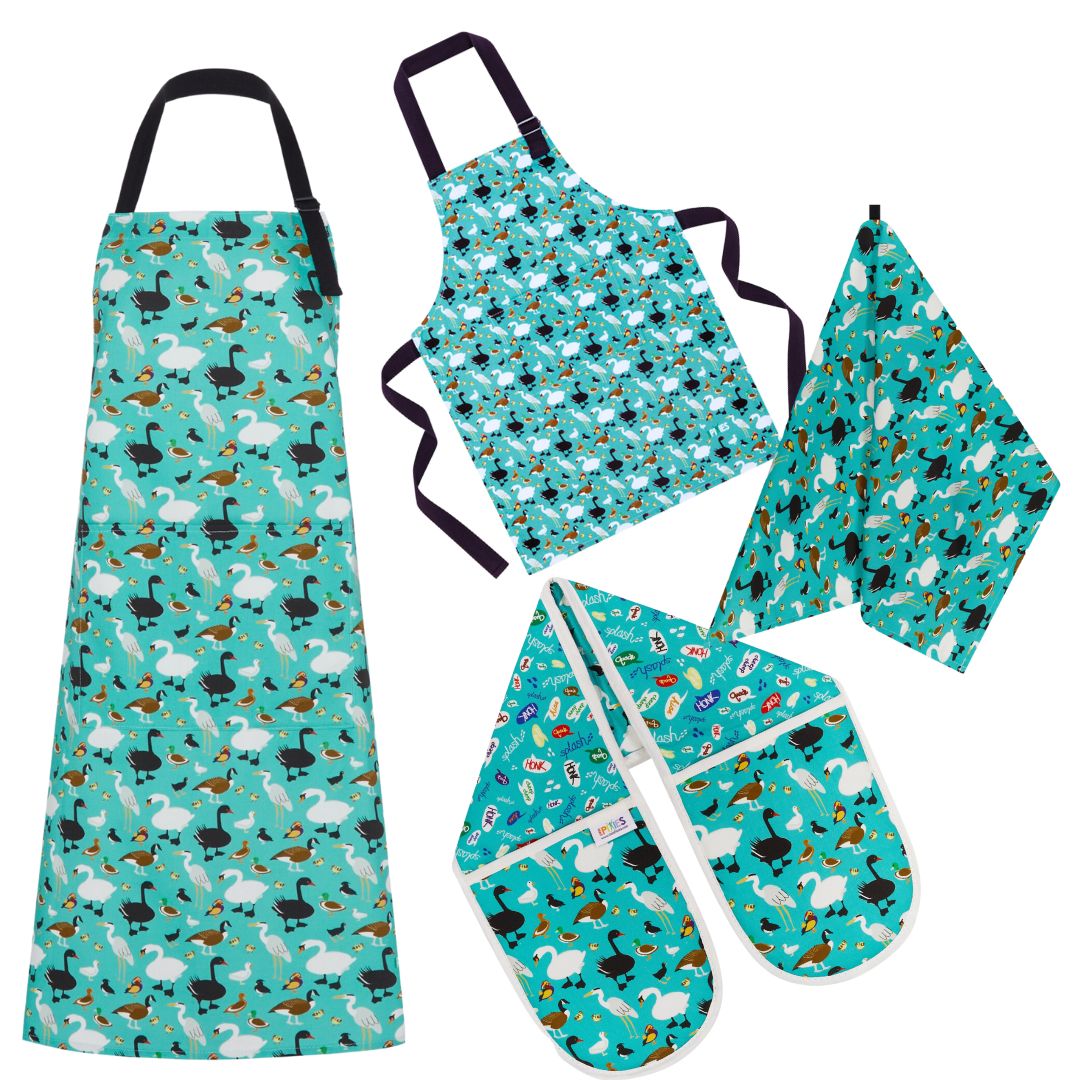 Ducks Cook's Set includes Adult & child size aprons, tea towel and oven gloves 